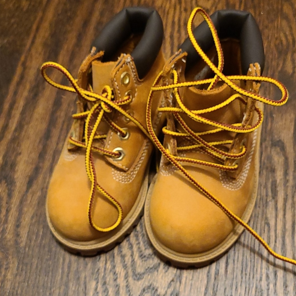Baby timberland shoes